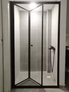Akordiyon Duşakabinler